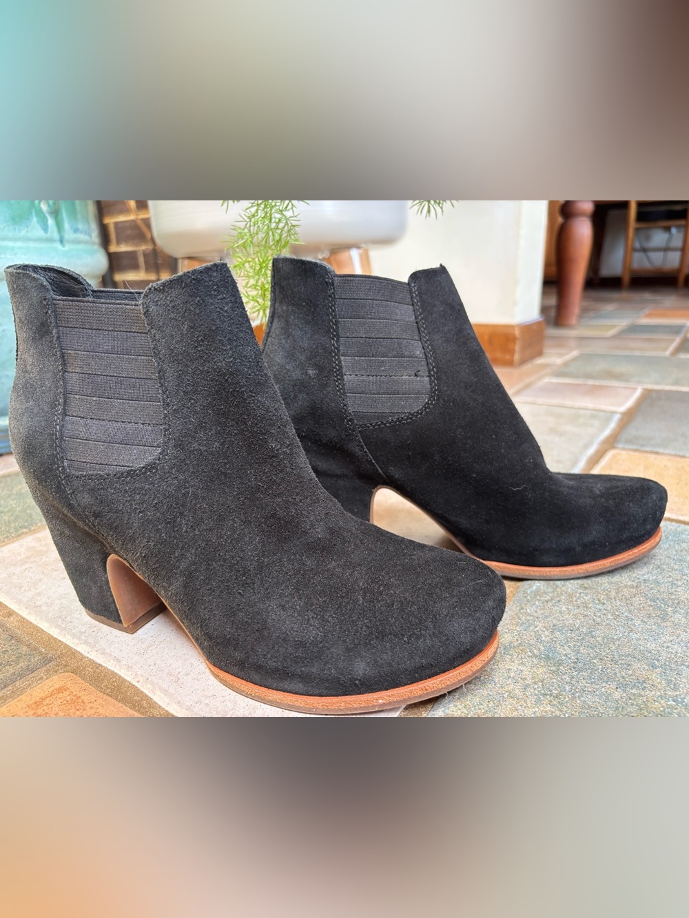 Kork-Ease Shirome Black Suede Ankle Chelsea Boots – Size 6.5 Like New